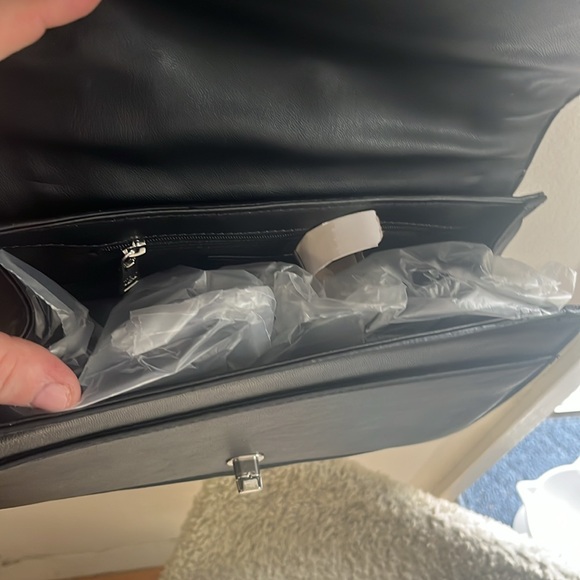 Badgley Mischka NWT crossbody or shoulder bag
Pearl accents - Picture 8 of 8